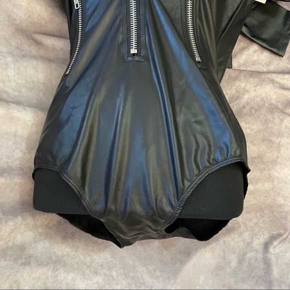 NWT Frederick’s of Hollywood Bree Long Sleeve Bodysuit (Black, L/XL) - Picture 8 of 15
